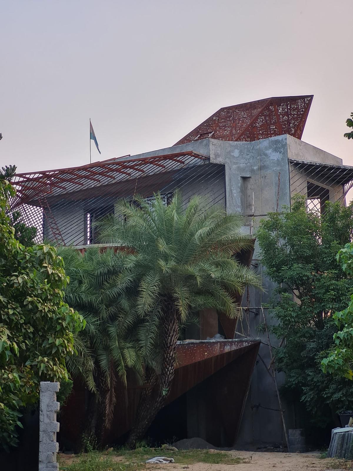 Corten Steel House, Hyderabad, photo 2 of 3